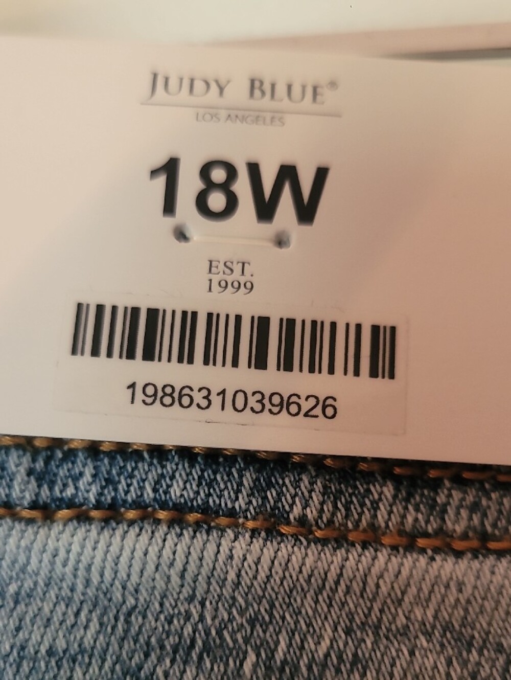 Judy Blue Wide-Leg Mid-Rise Frayed Hem Jeans - Light Blue - Picture 4 of 4